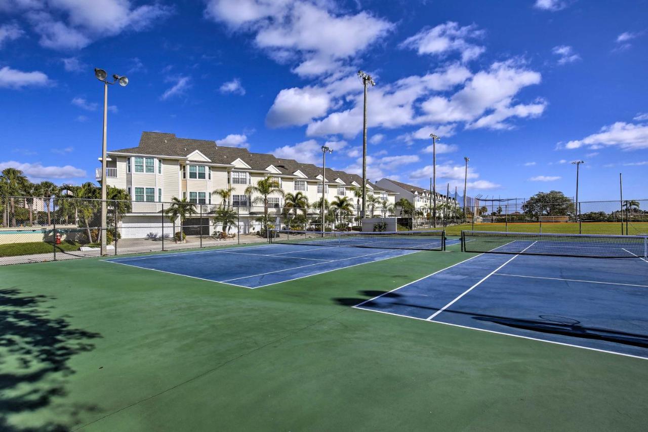 St Pete Condo With Heated Pool - Less Than 1 Mi To Beach! St. Pete Beach Luaran gambar
